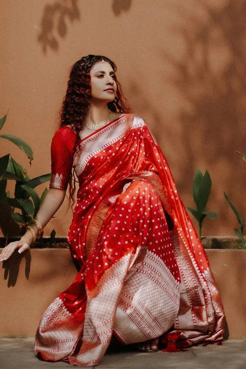 Arresting Red Soft Silk Saree With Delightful Blouse Piece