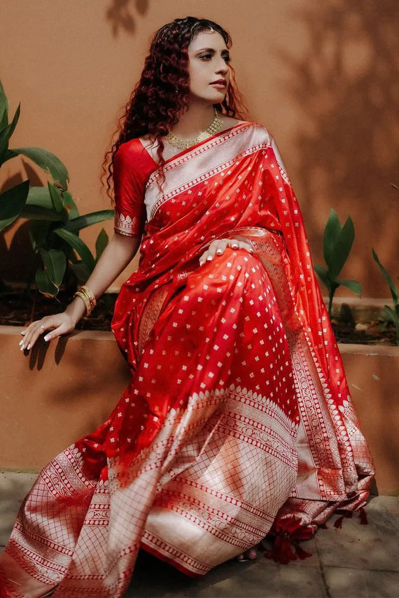 Arresting Red Soft Silk Saree With Delightful Blouse Piece