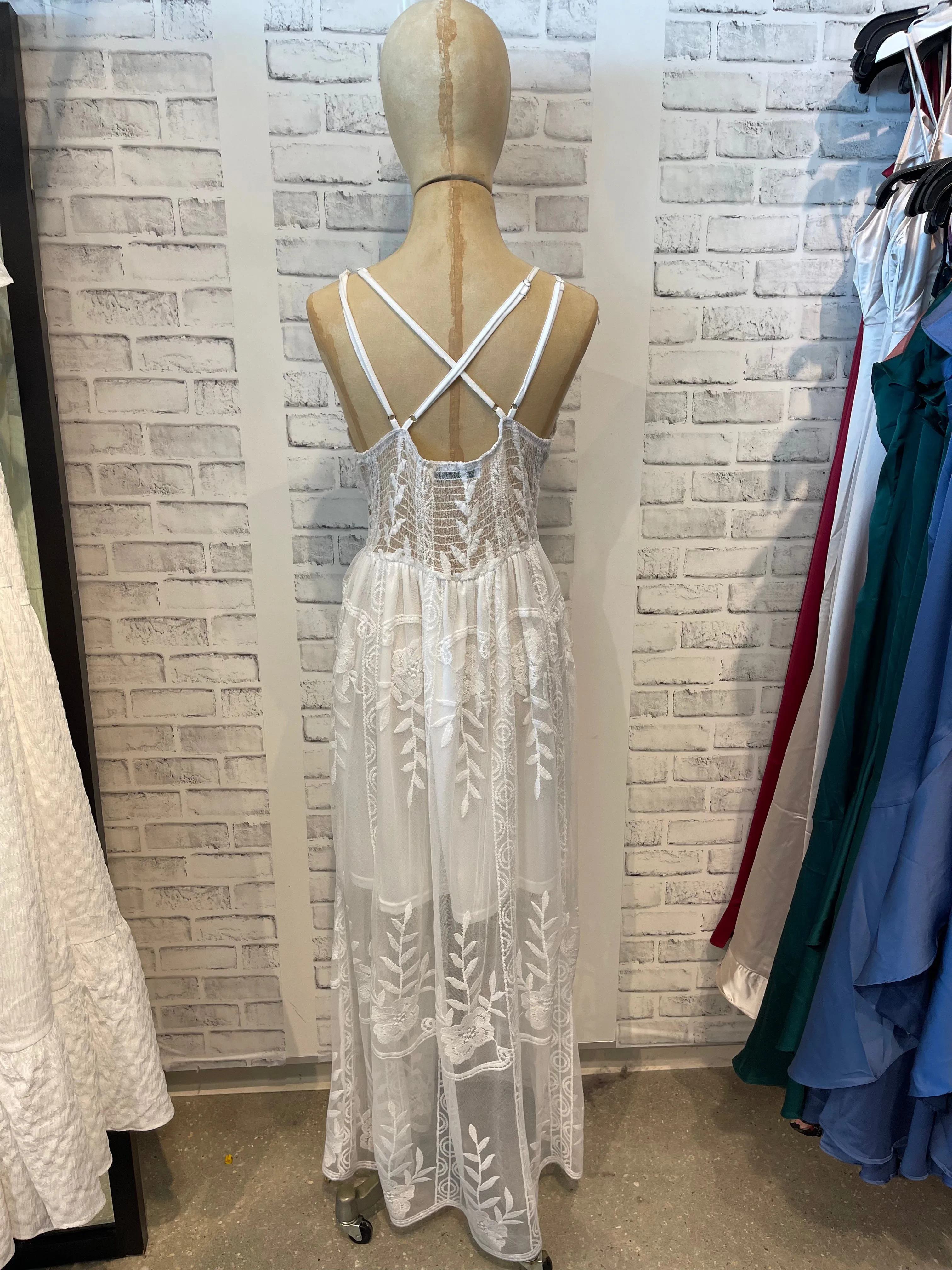 Birk Lace Dress in White