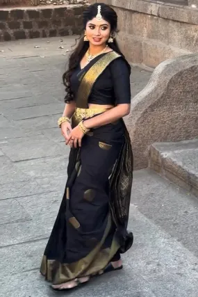 Conflate Black Soft Silk Saree With Demure Blouse Piece