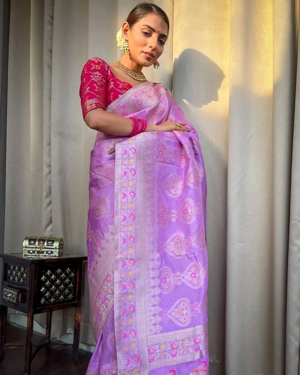 Dazzling Lavender Soft Silk Saree With Beautiful Blouse Piece
