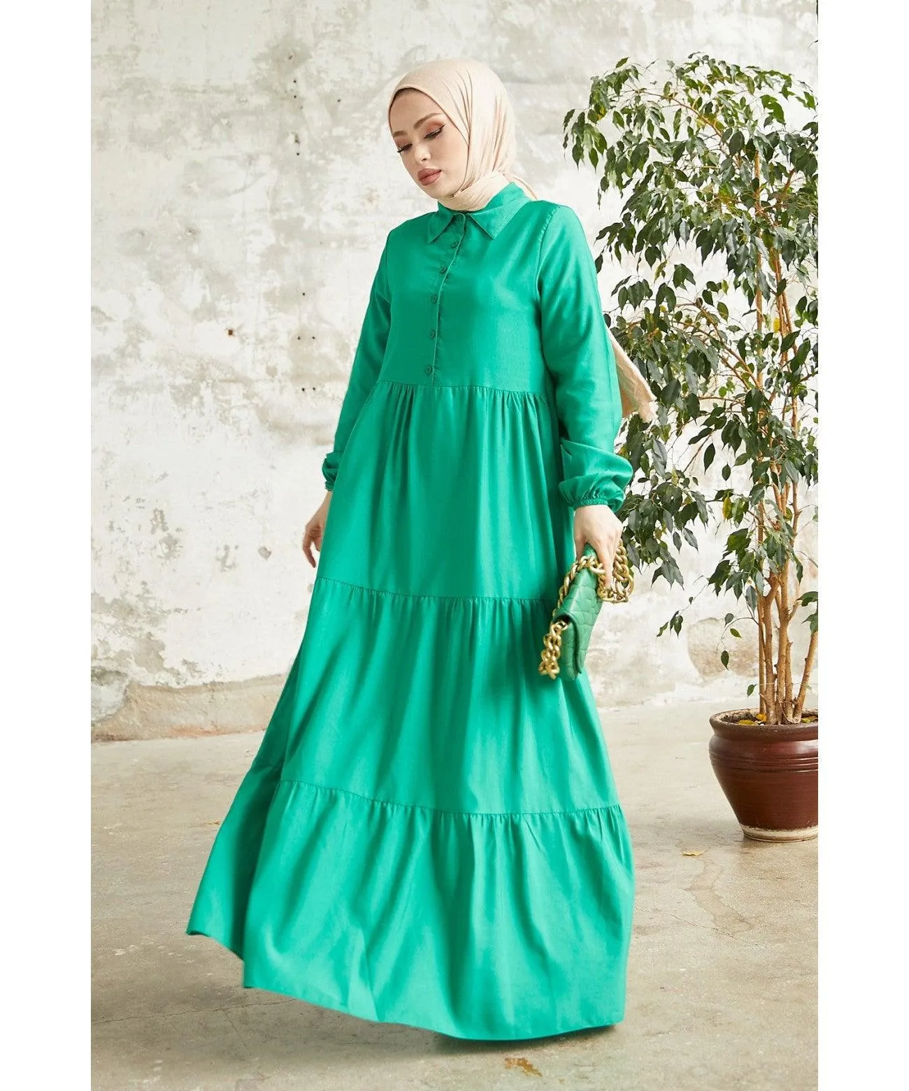 Green Modest Long Collar Tiered Dress for Women | Stylish and Comfortable
