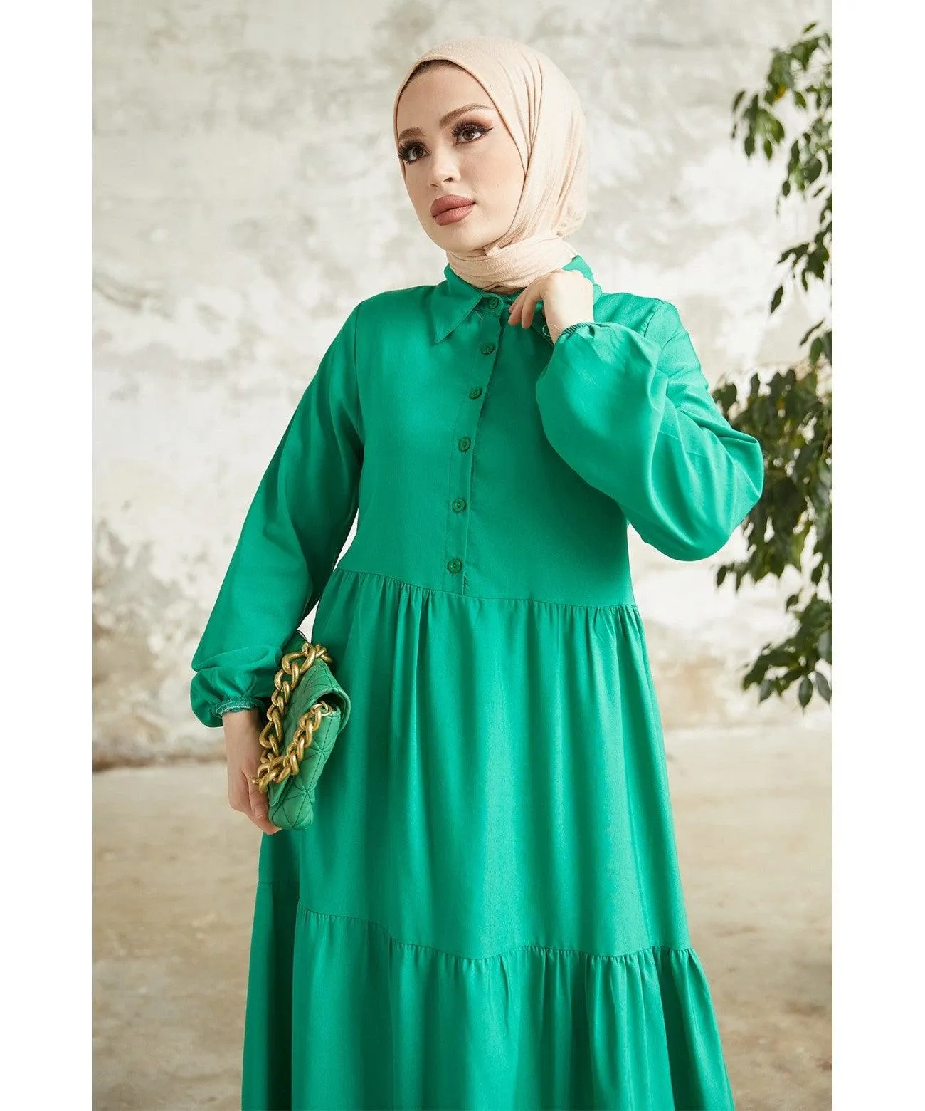 Green Modest Long Collar Tiered Dress for Women | Stylish and Comfortable