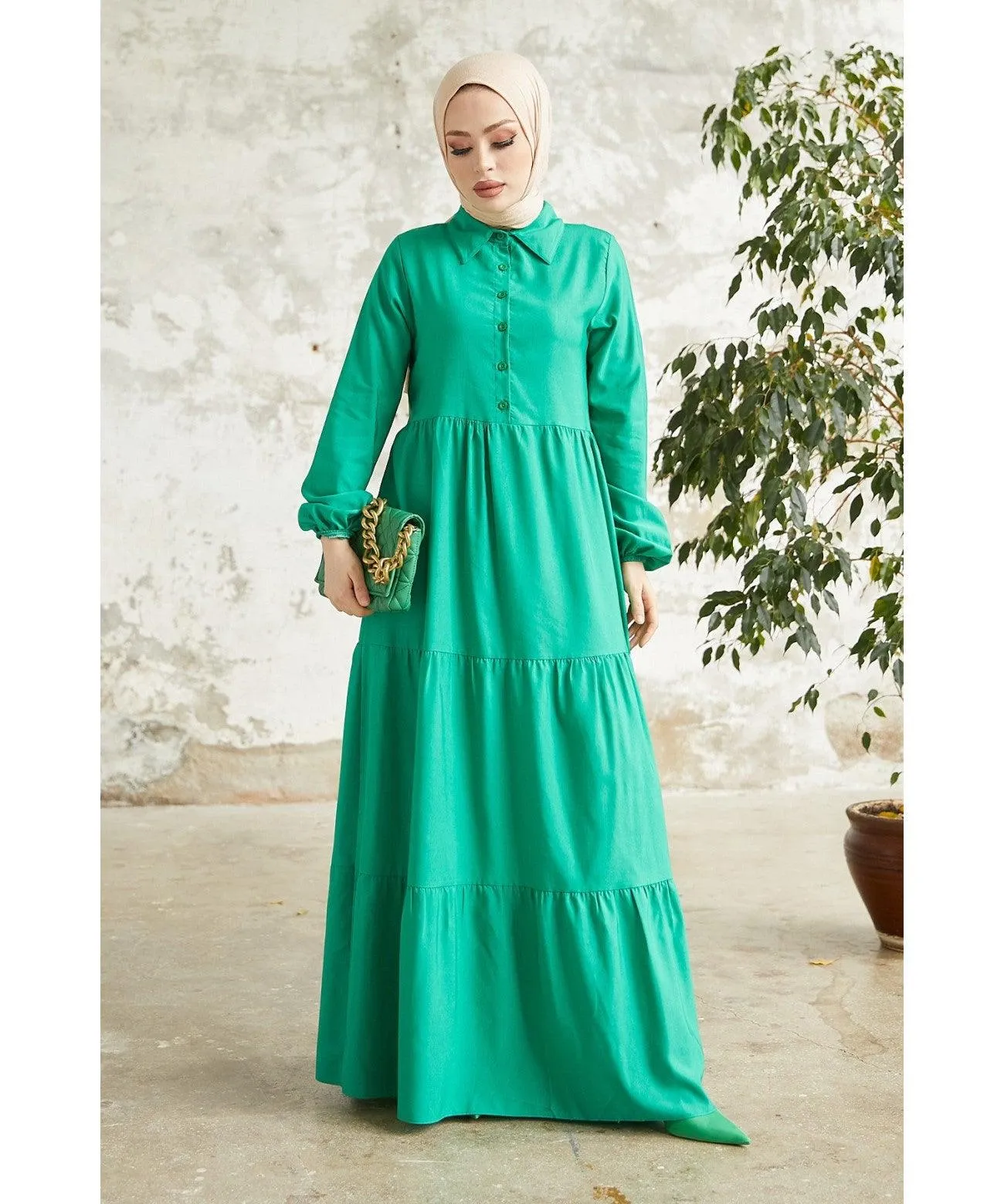 Green Modest Long Collar Tiered Dress for Women | Stylish and Comfortable