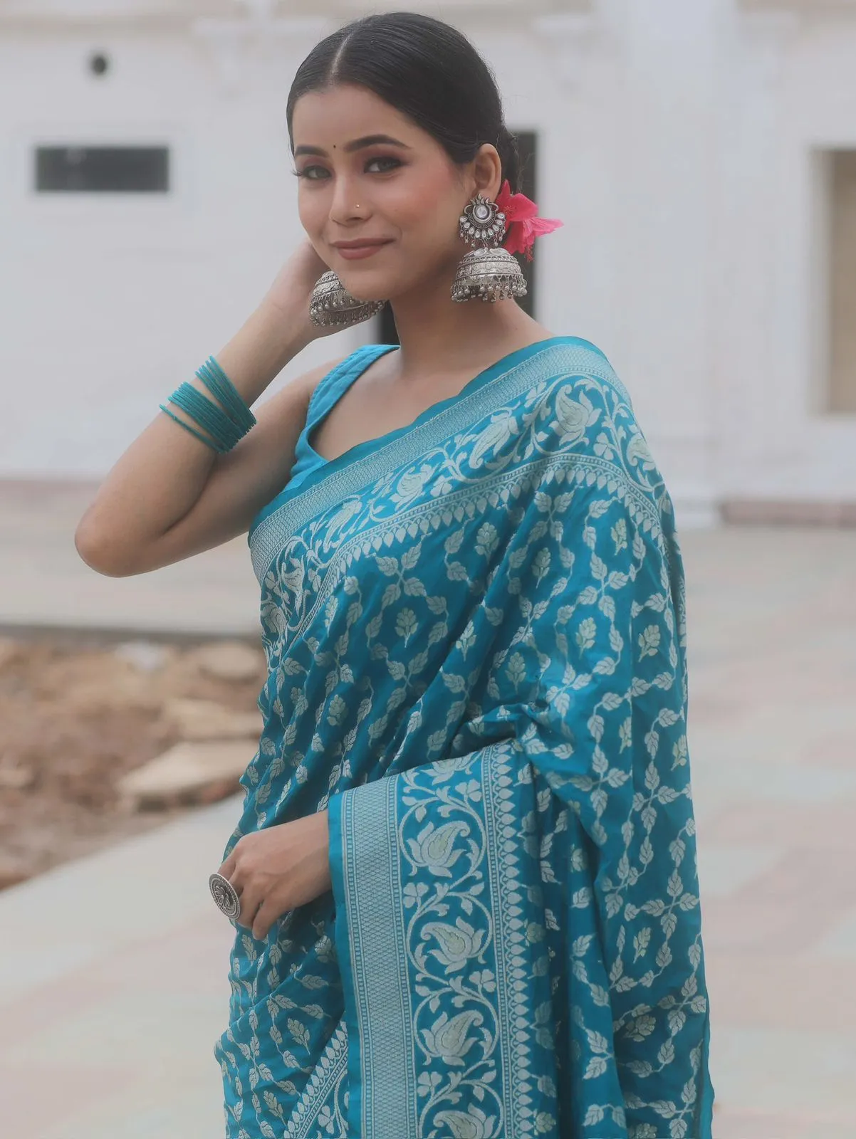 Incredible Firozi Soft Silk Saree With Artistic Blouse Piece