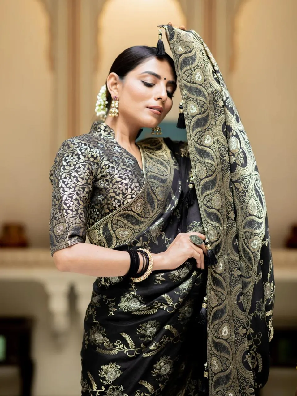 Luxuriant Black Soft Silk Saree With Angelic Blouse Piece