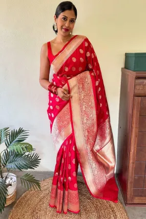 Splendiferous Red Soft Silk Saree With Evanescent Blouse Piece